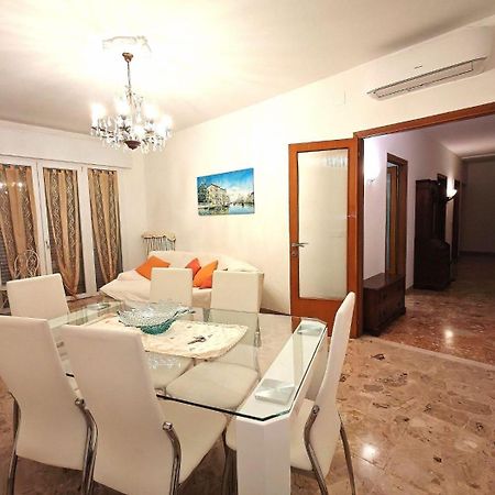 Laura Apartment Venice 4 P. 15 M To Venice Местре Экстерьер фото